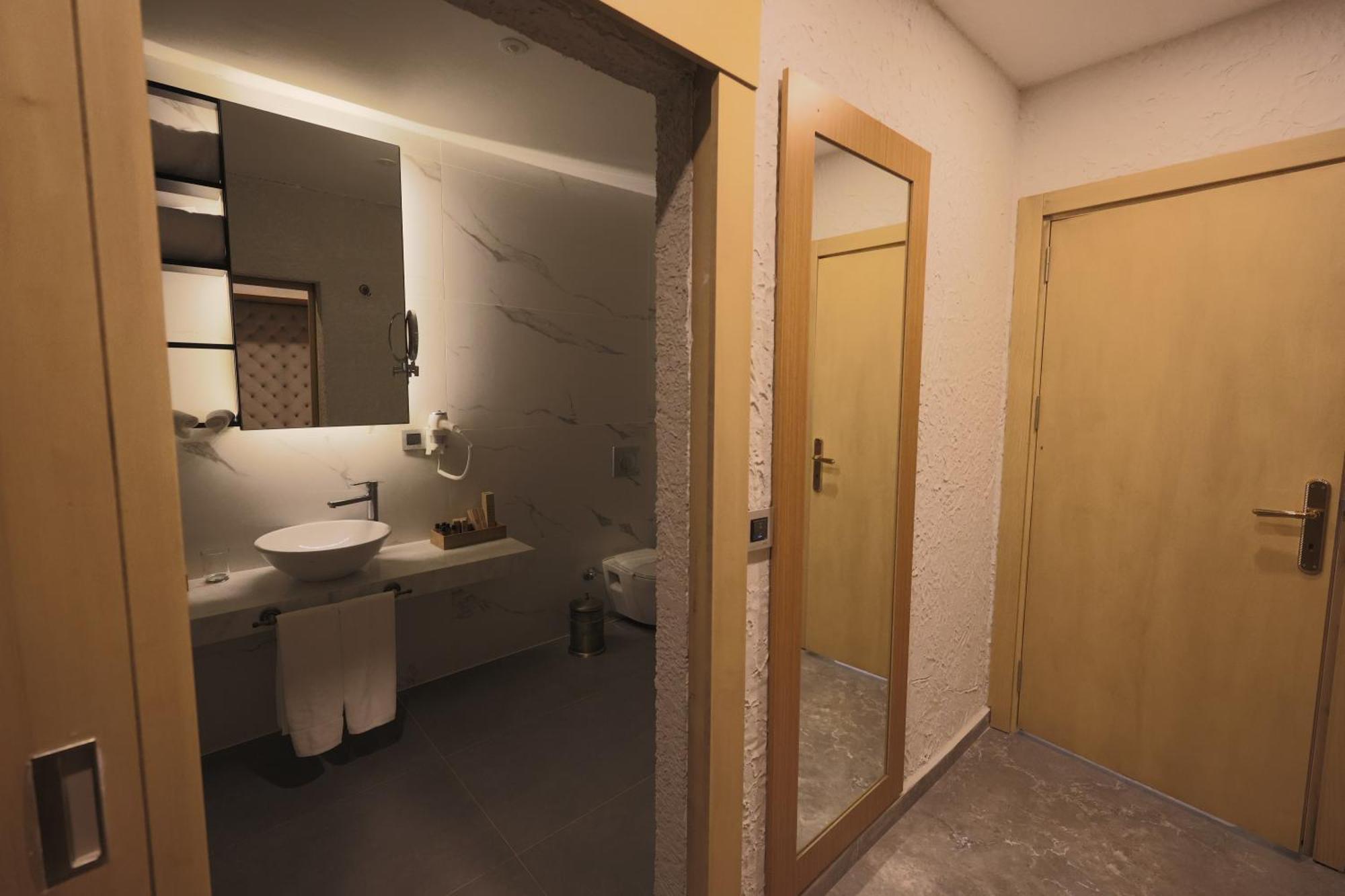 Flora Garden Beach Hotel - Adults Only 16 Plus - Couples Concept Kızılot エクステリア 写真